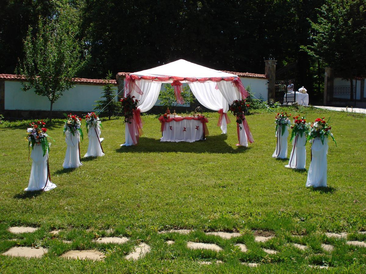 Kovanlika Hotel Разград Екстериор снимка