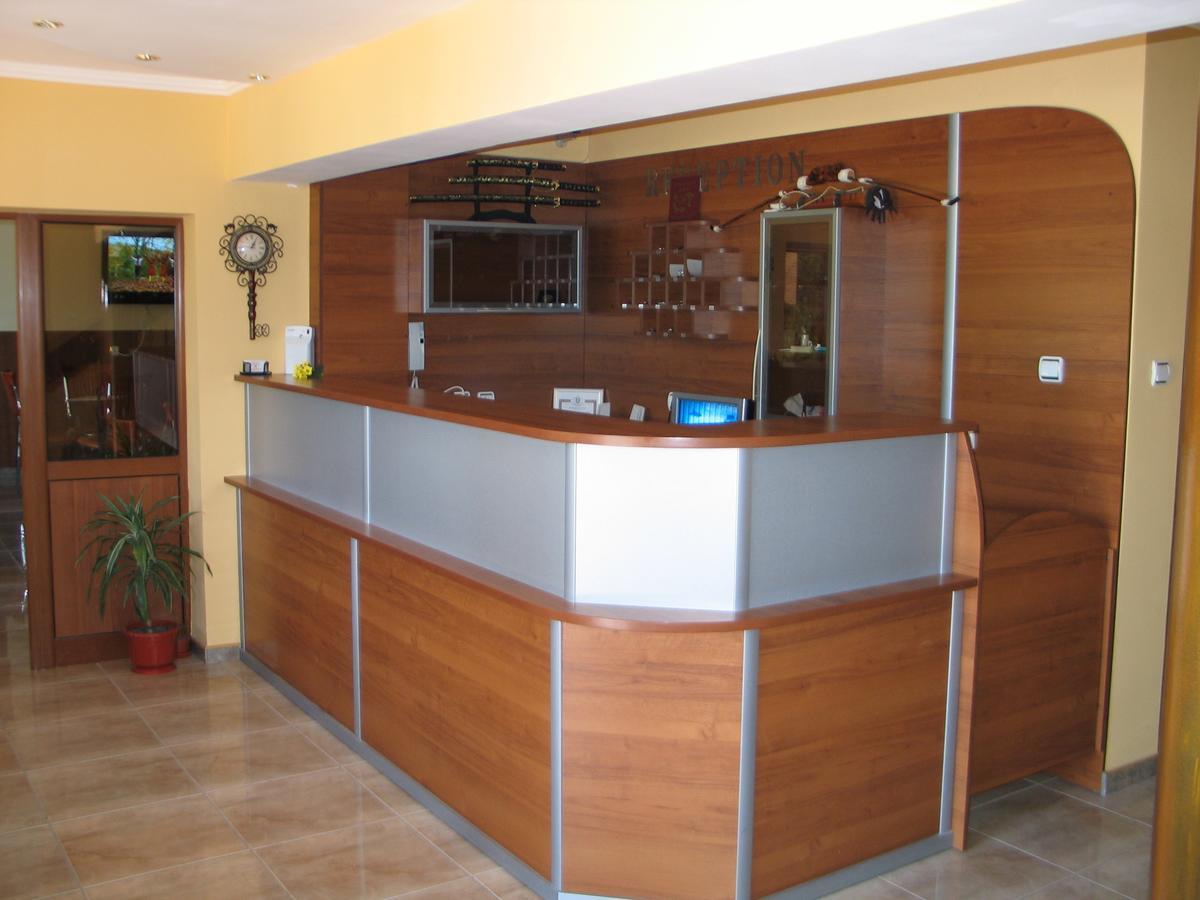 Kovanlika Hotel Разград Екстериор снимка